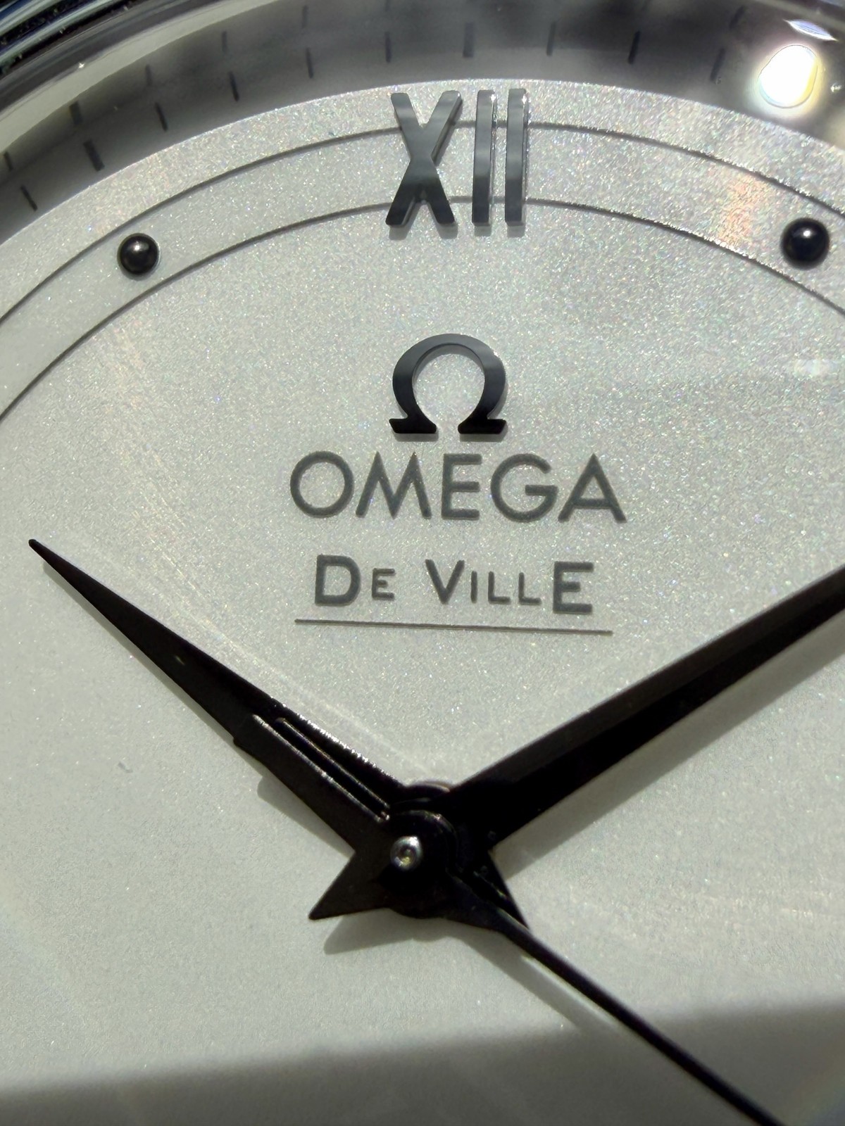 Omega DeVille Coaxial Chronometer 424.10.37.20.04.001 – 37mm Cal. 2500 Auto