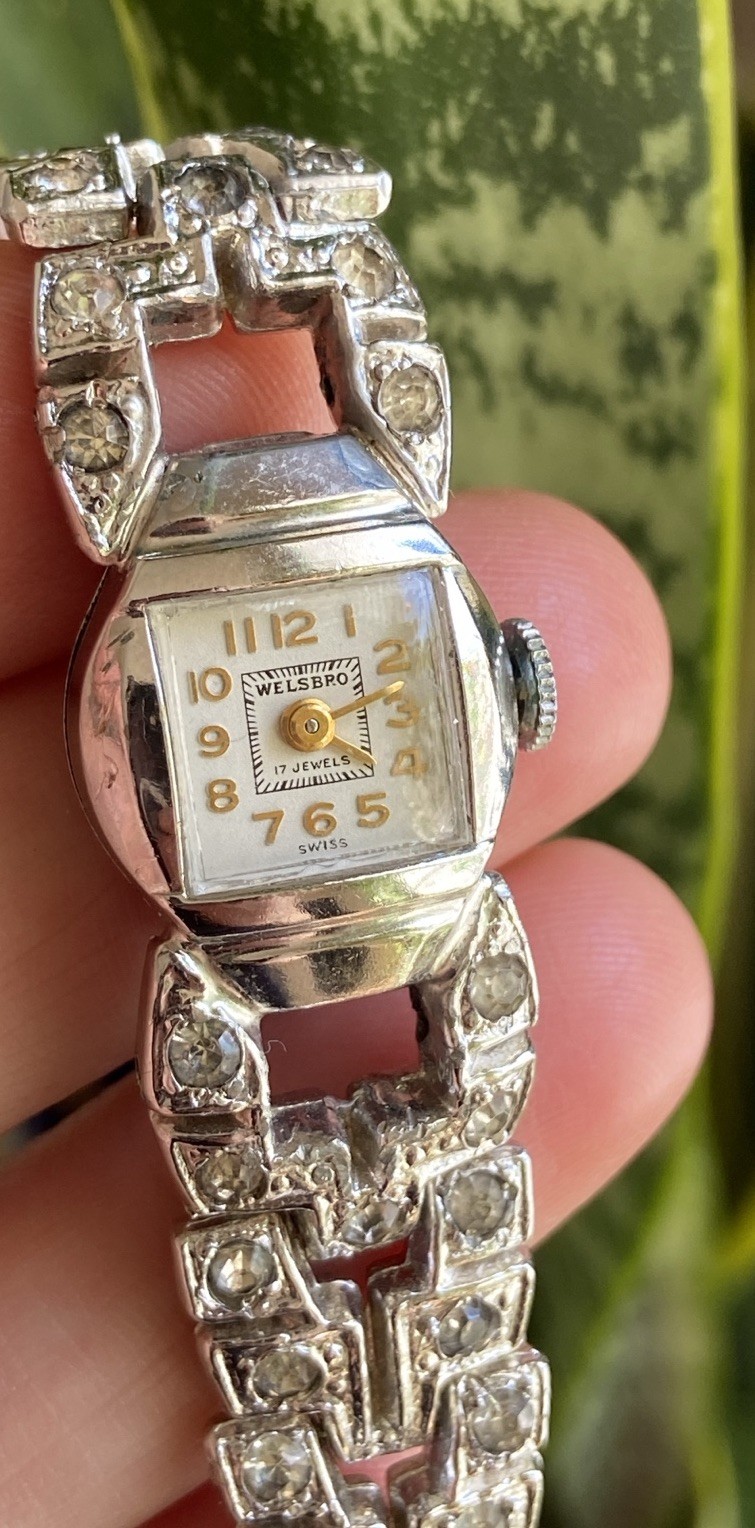 Vintage Welsbro Womens Watch 16mm 17 Jewels Rhinestone Bracelet Manual Wind