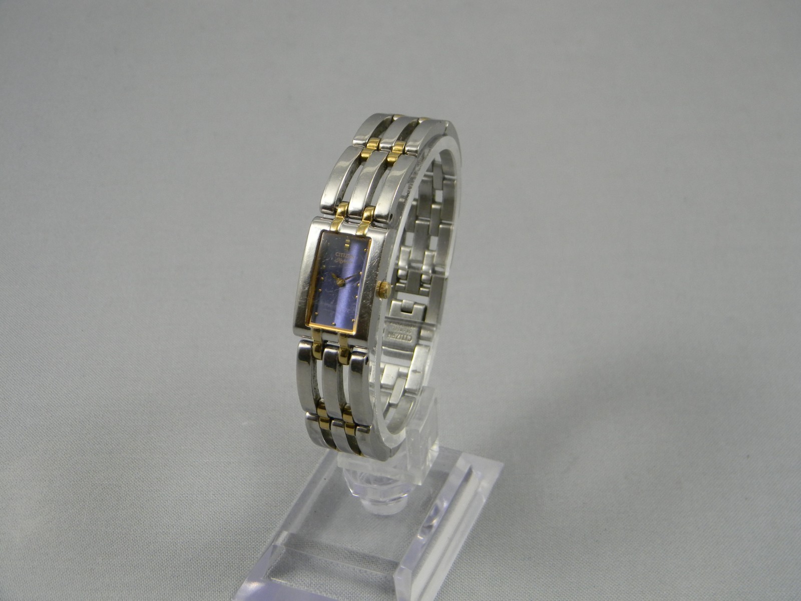Citizen Elegance Watch Women Dainty 14mm Two Tone Clasp Band New Battery 6.25″