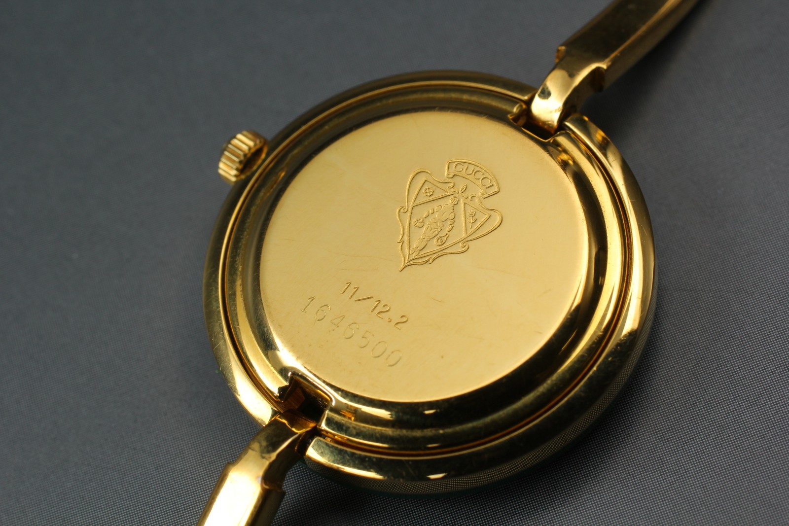 [Near MINT w/ BOX ] Gucci Change Bezel 11/12.2 Women Watch Gold 12 Colors JAPAN