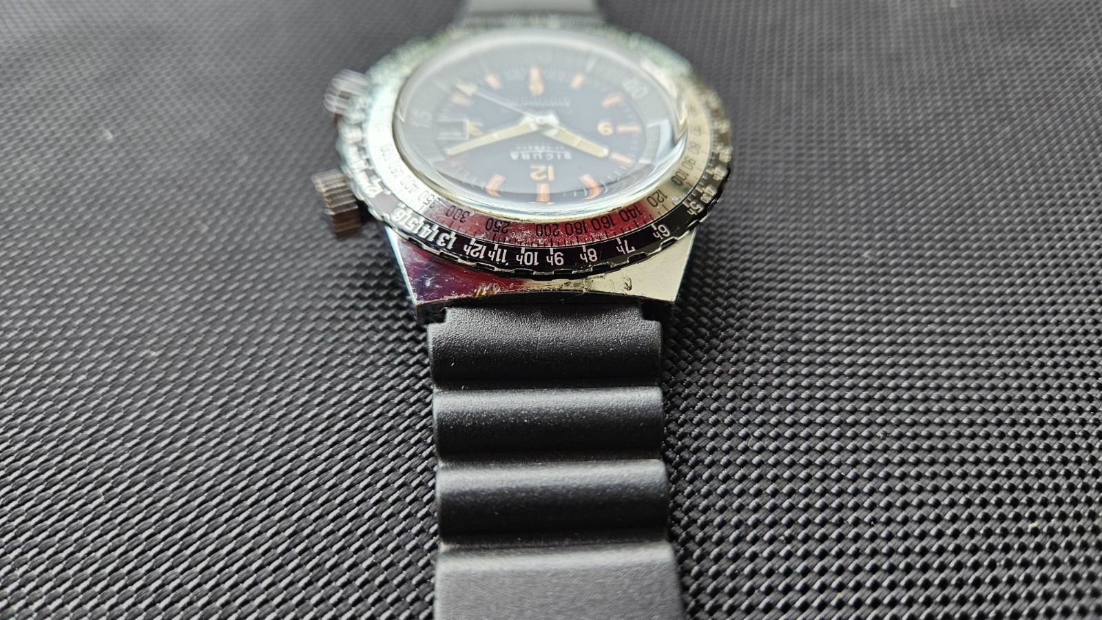 Sicura 21 Jewels Computer blue Dial manual wind rotating bezel Vintage