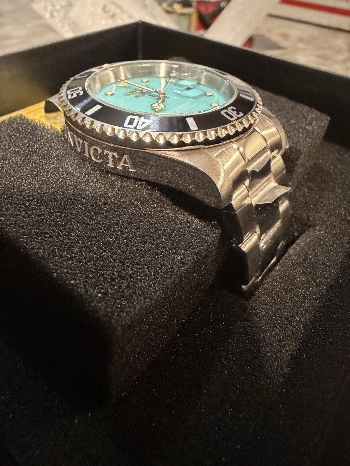 Invicta Pro Diver Aurenova men’s Diver Watch Blue Dial Black Bezel 200m SS Box