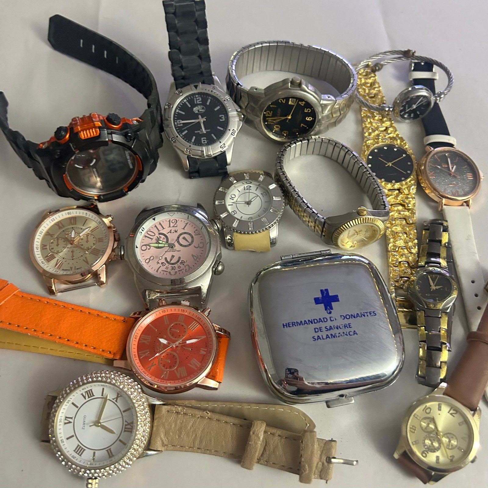 Assorted Watches Used Not Working For Parts Or Pieces lot 18