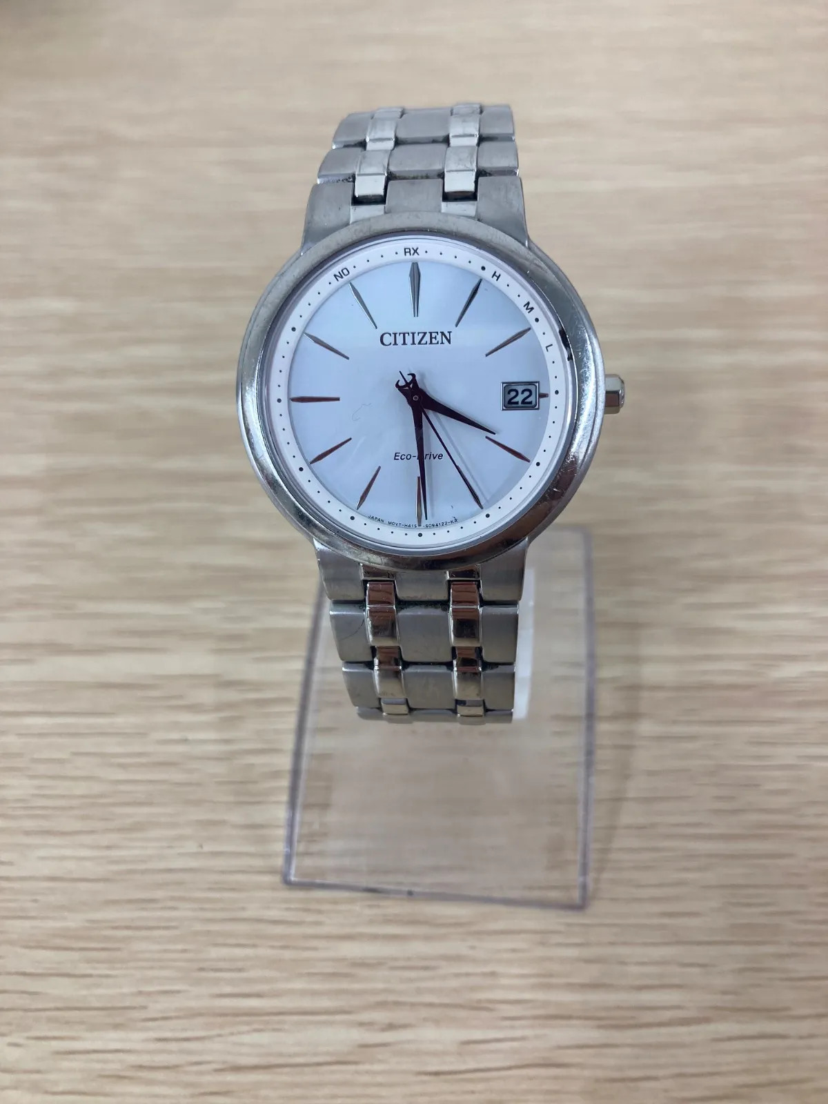 % Non-functional, solar panel dead, CITIZEN Eco-Drive white silver wristwatch [W