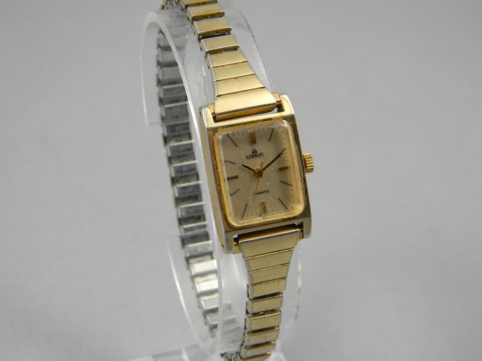 Vintage Lorus by Seiko Watch Women 16mm Gold Tone Stretch Band New Battery 5.5″