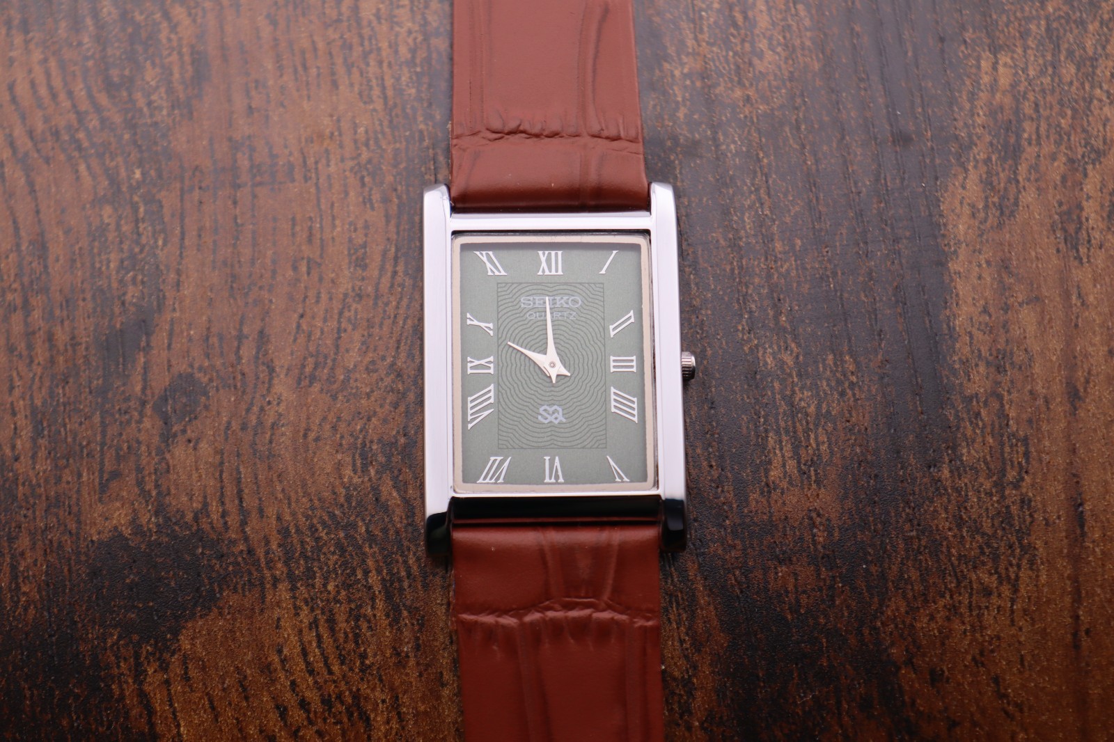 vintage Seiko Slim Tank Quartz Men Green Dial Light Brown Leather Dress Watch