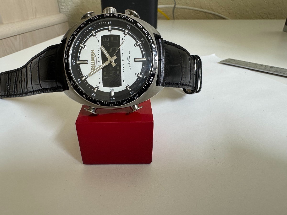 Men’s Triumph Motorcycle Watch Model 3021 Analog – digital White/Black dial