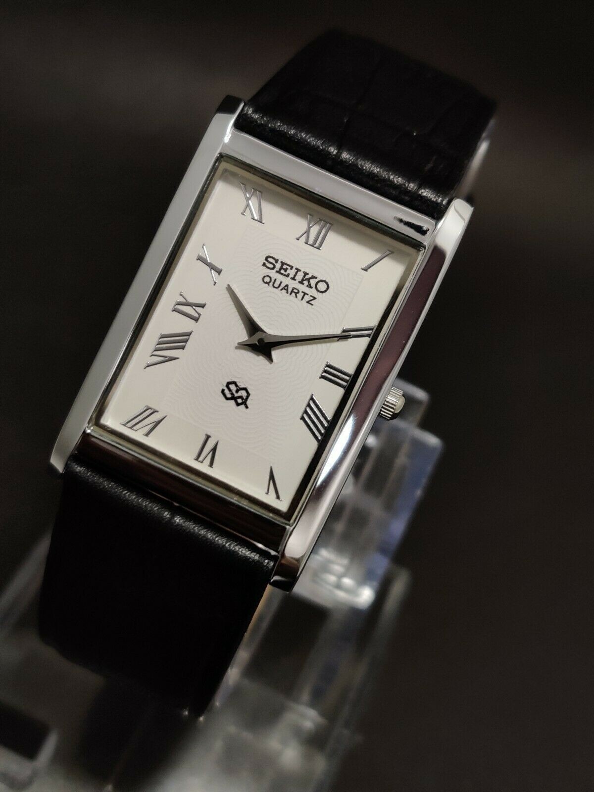Vintage Seiko Slim Tank Quartz Men White Dial Dress Watch-Free DDP Shipping