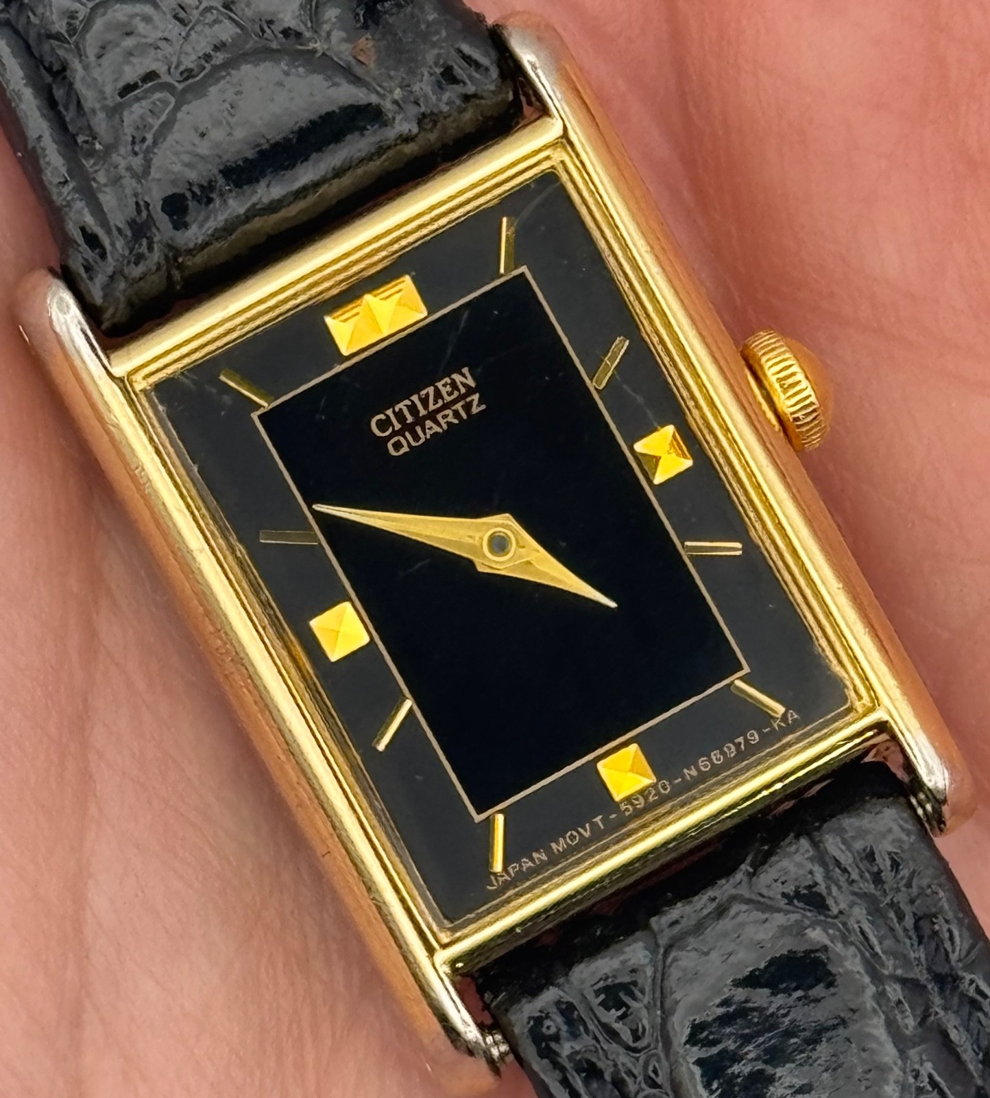 1988 Vintage Citizen Women’s Black Sector Dial Tank Watch – 5930 Quartz – RUNS!