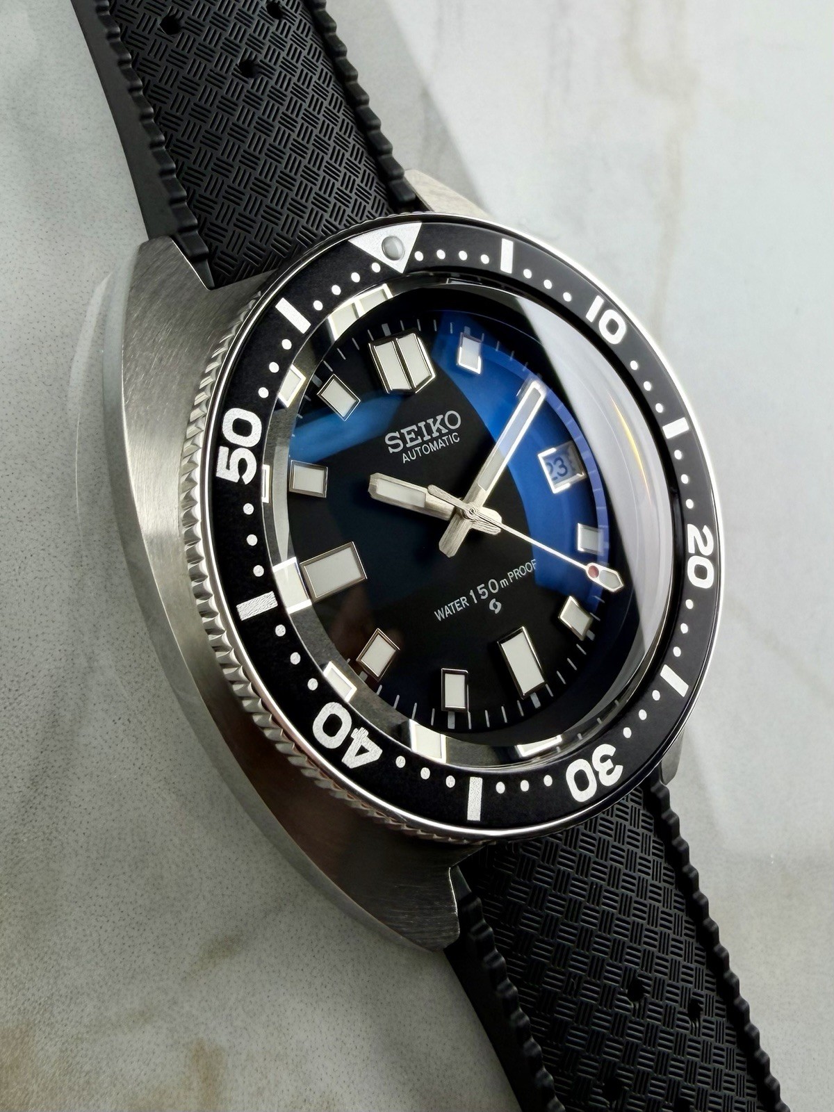 Slim Turtle Automatic Dive Watch – Seiko NH35 Movement – 6105 Cpt Willard Style