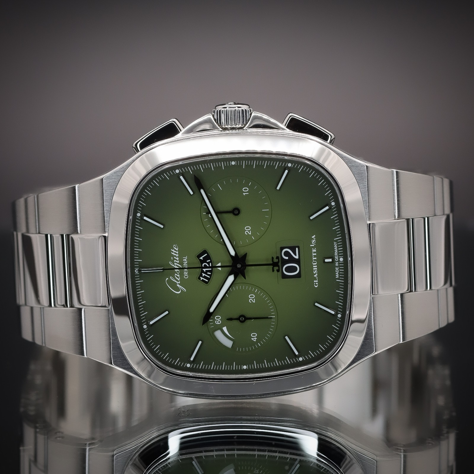 GLASHÜTTE ORIGINAL Seventies “Fab Green” | Ref. 1-37-02-09-02-70 | Full Set