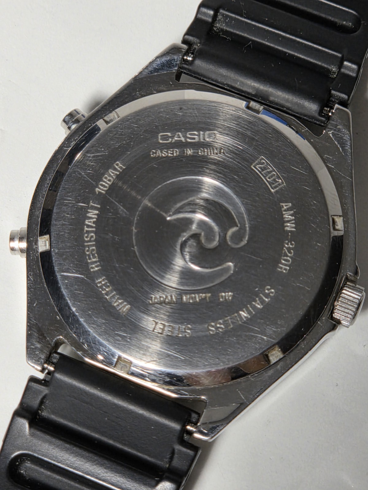 Vintage Casio AMW-320R “Arnie” Diver Analog-Digital Black Dial 45mm 100M Watch