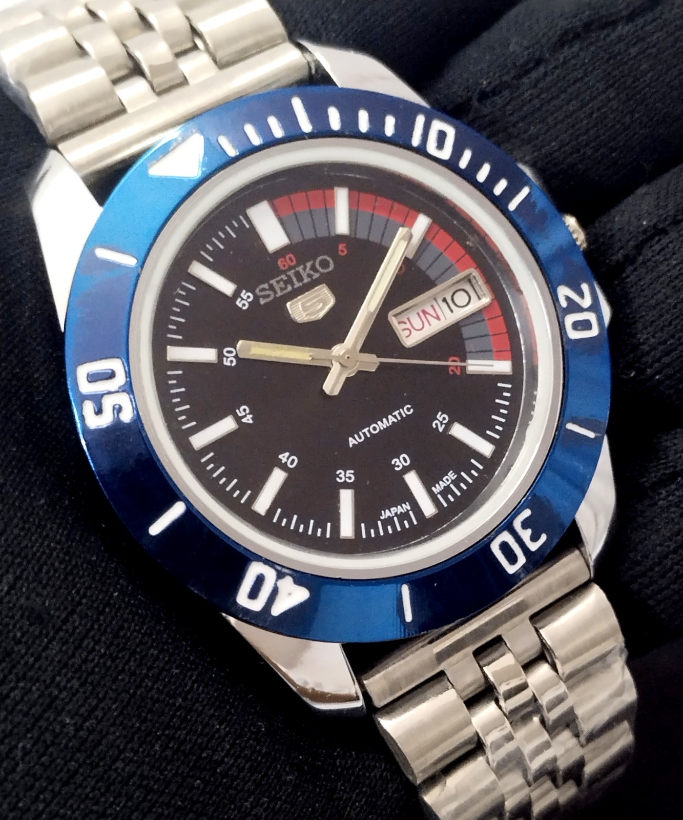Vintage Seiko 5 Automatic Watch for Men Black Dial Working Perfectly