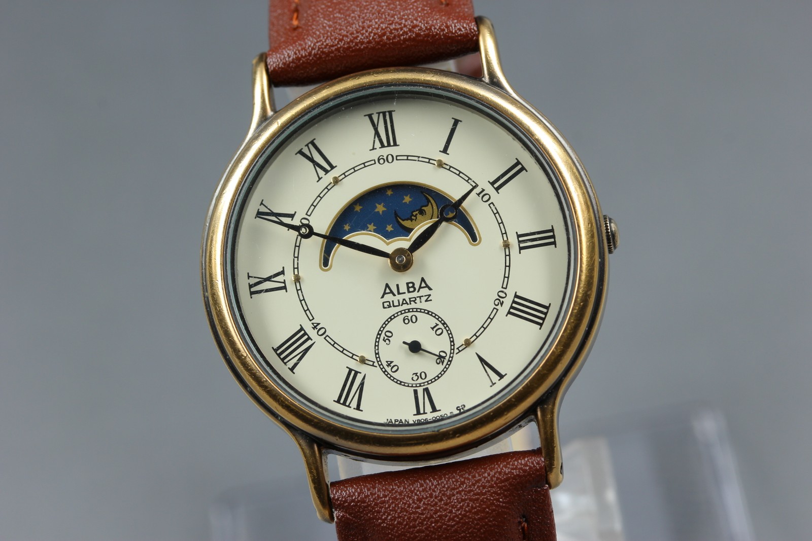 [Near MINT] SEIKO Alba V806-0050 Moon Phase 31mm Quartz Watch From JAPAN
