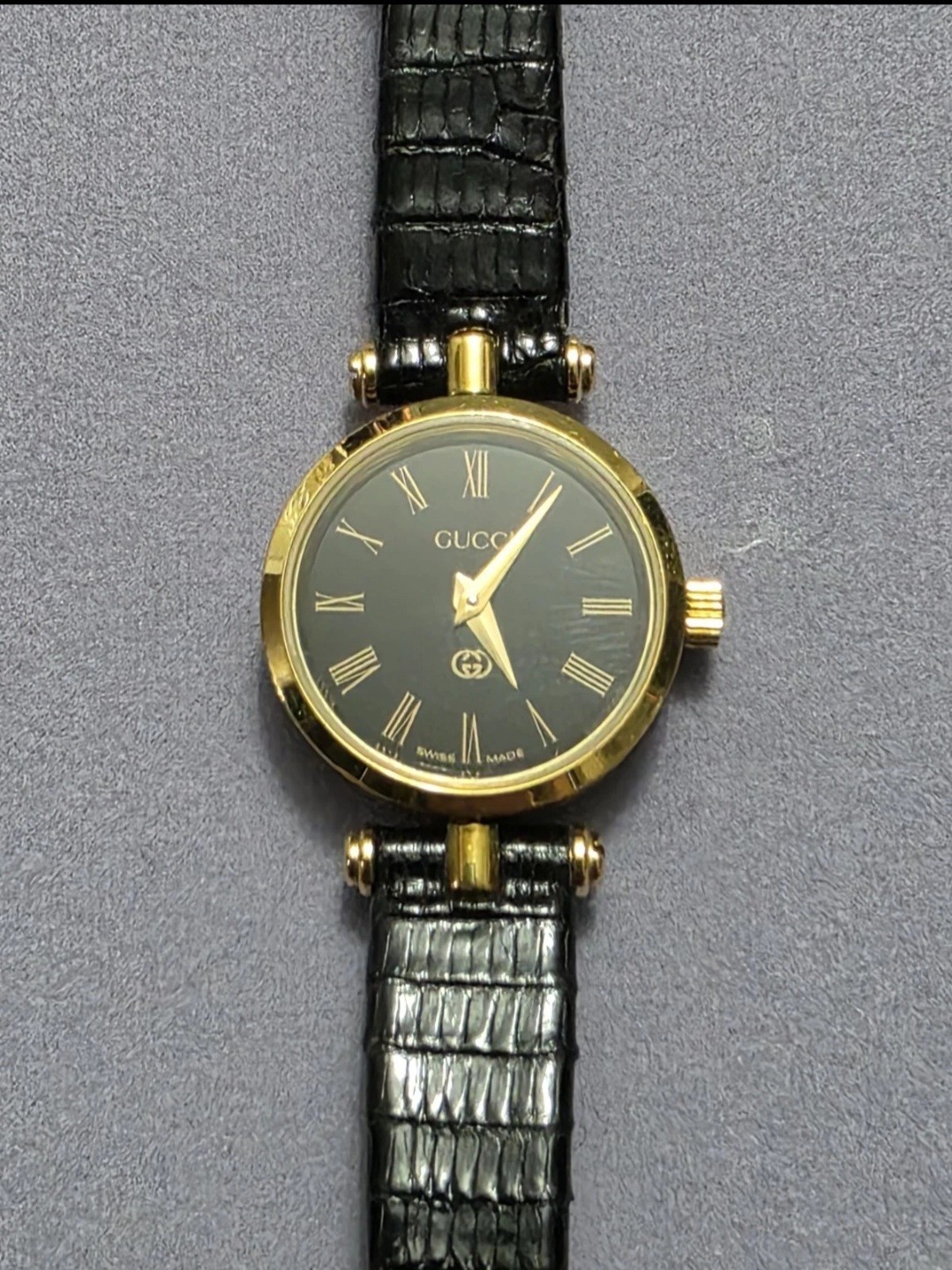 Gucci 2000L Watch **DOES NOT WORK** Parts Only