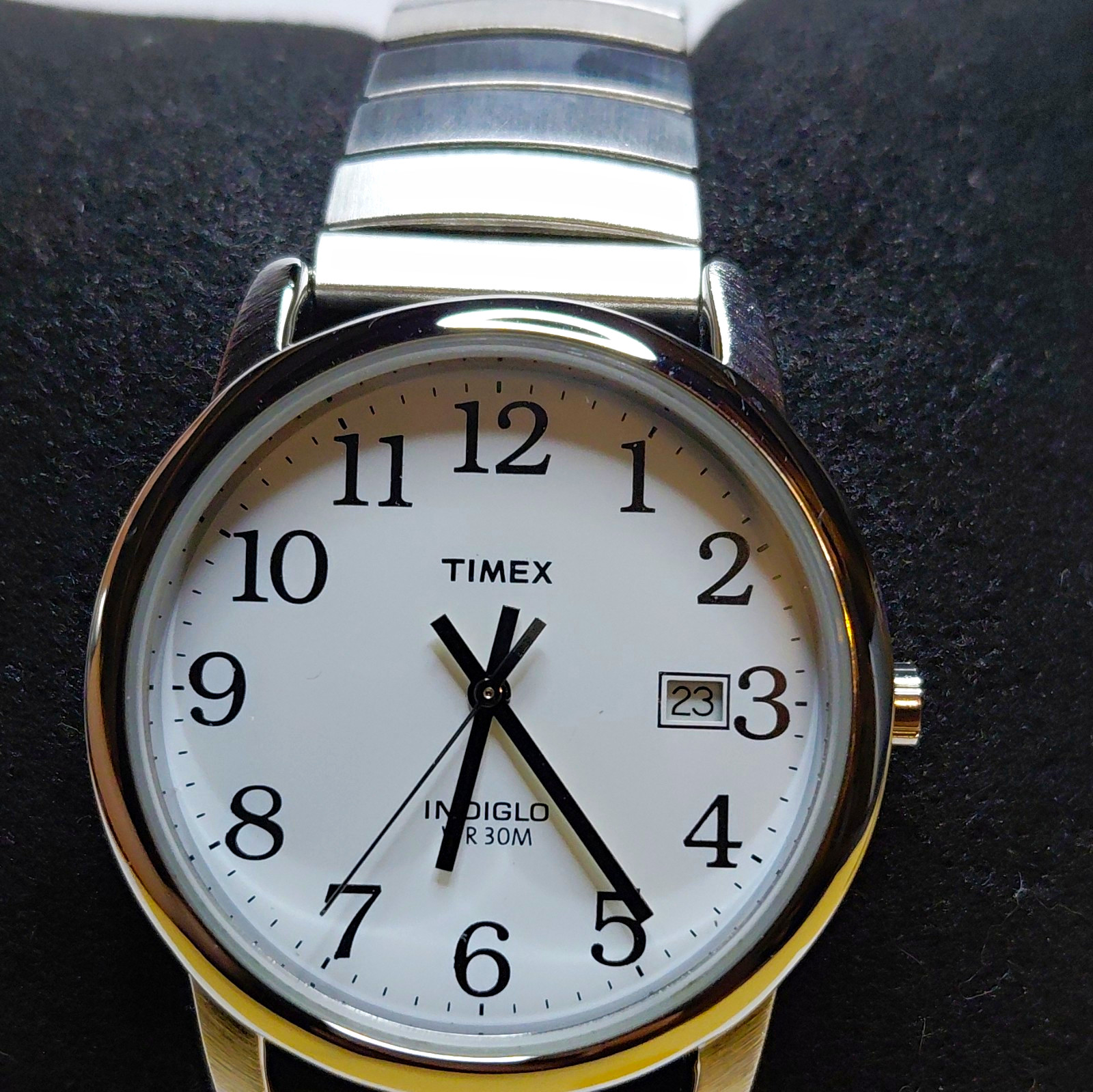 Timex Indiglo Men’s Quartz Analog Watch, White Dial, SS Bracelet, WR 30M, Date