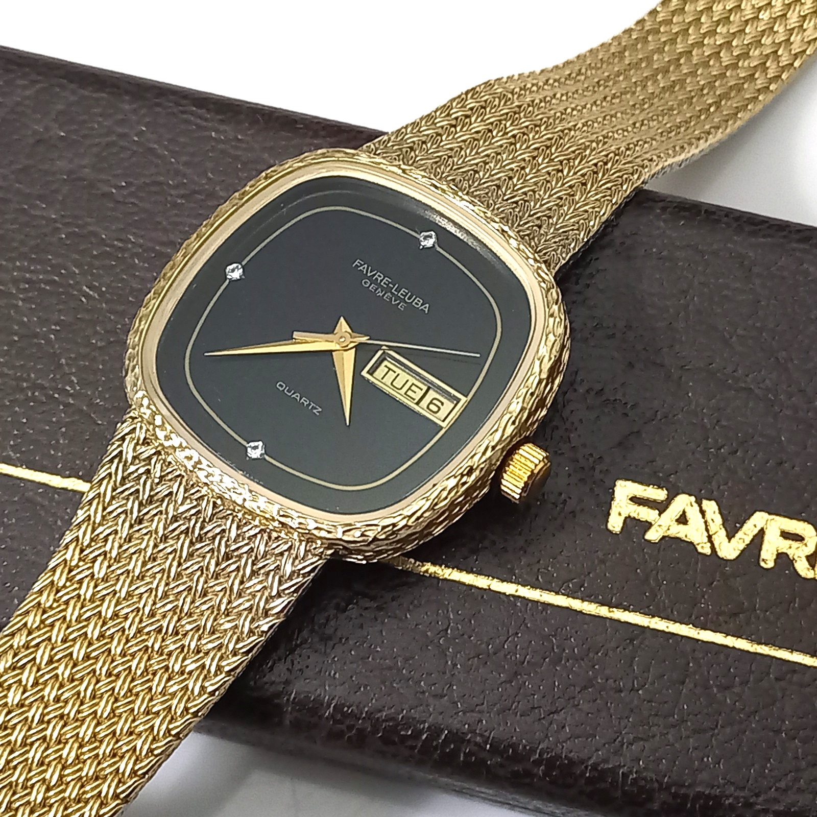 Elegant 1980’s Favre Leuba Quartz Gents Luxury Watch + Integrated Bracelet Dress