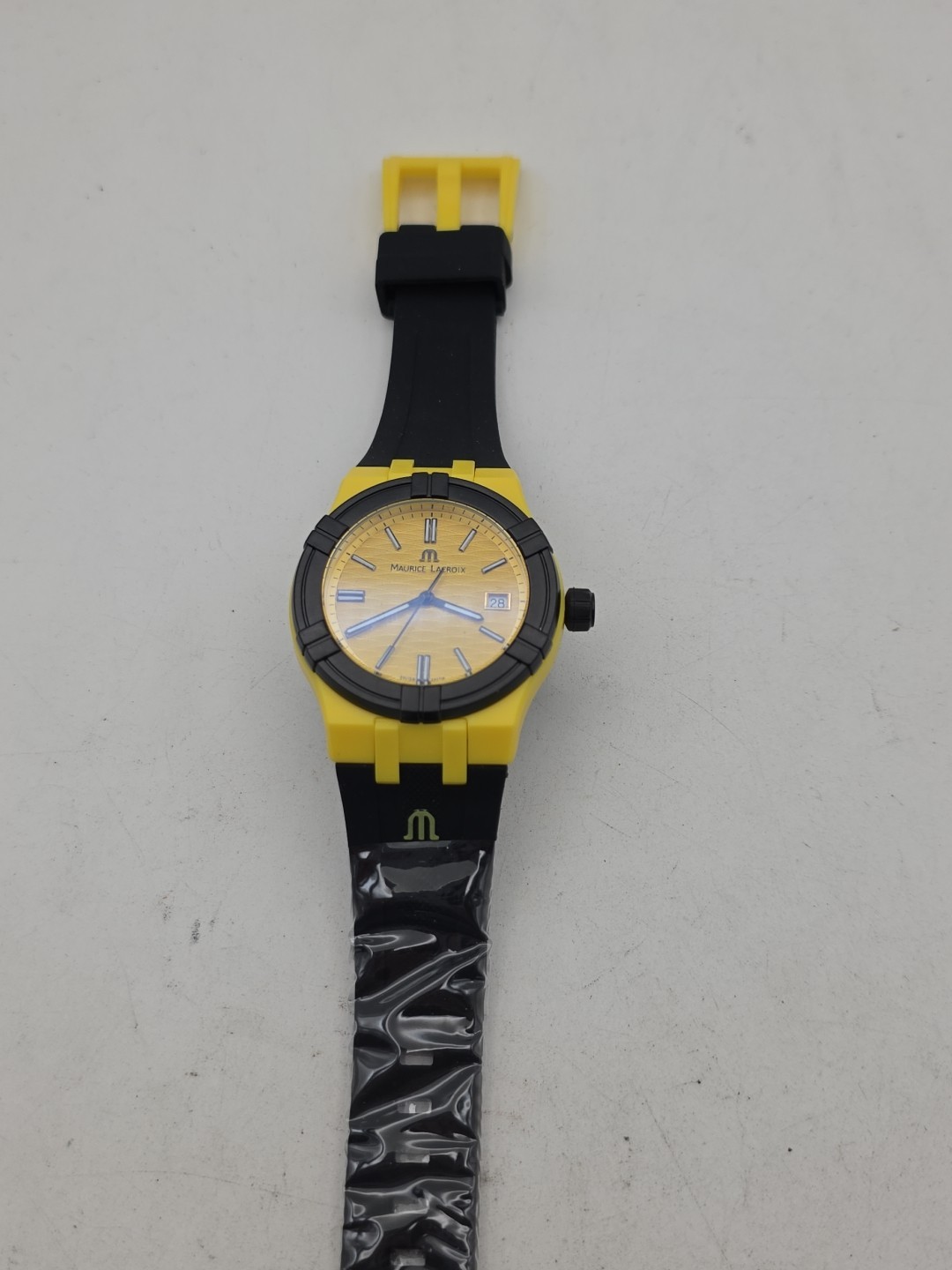 Brand New Maurice Lacroix Mens Aikon Watch Tide Yellow AI2008
