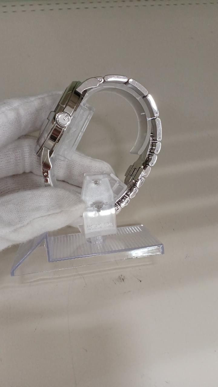 Quartz Model G Round 101M GUCCI