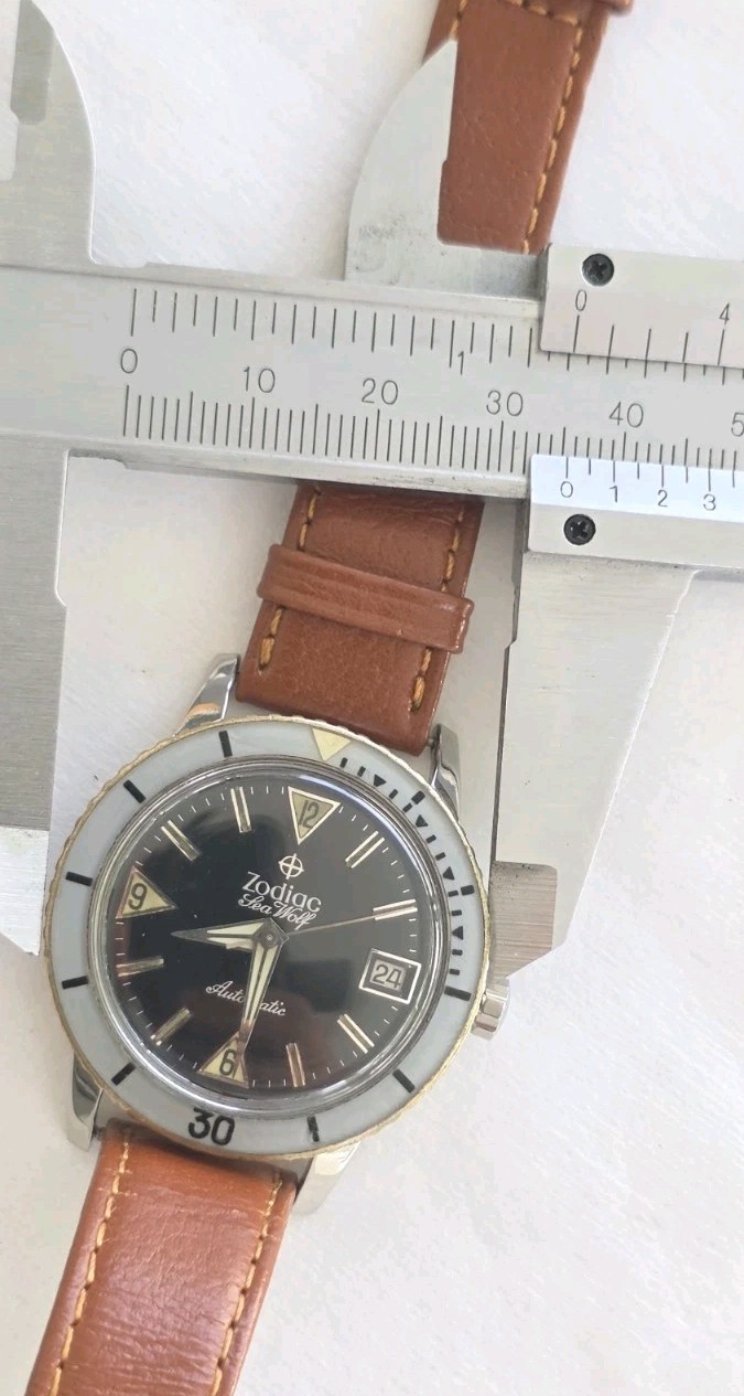 Vintage 1960’s ZODIAC Seawolf Bakelite Bezel Black Dial Automatic Men’s Watch