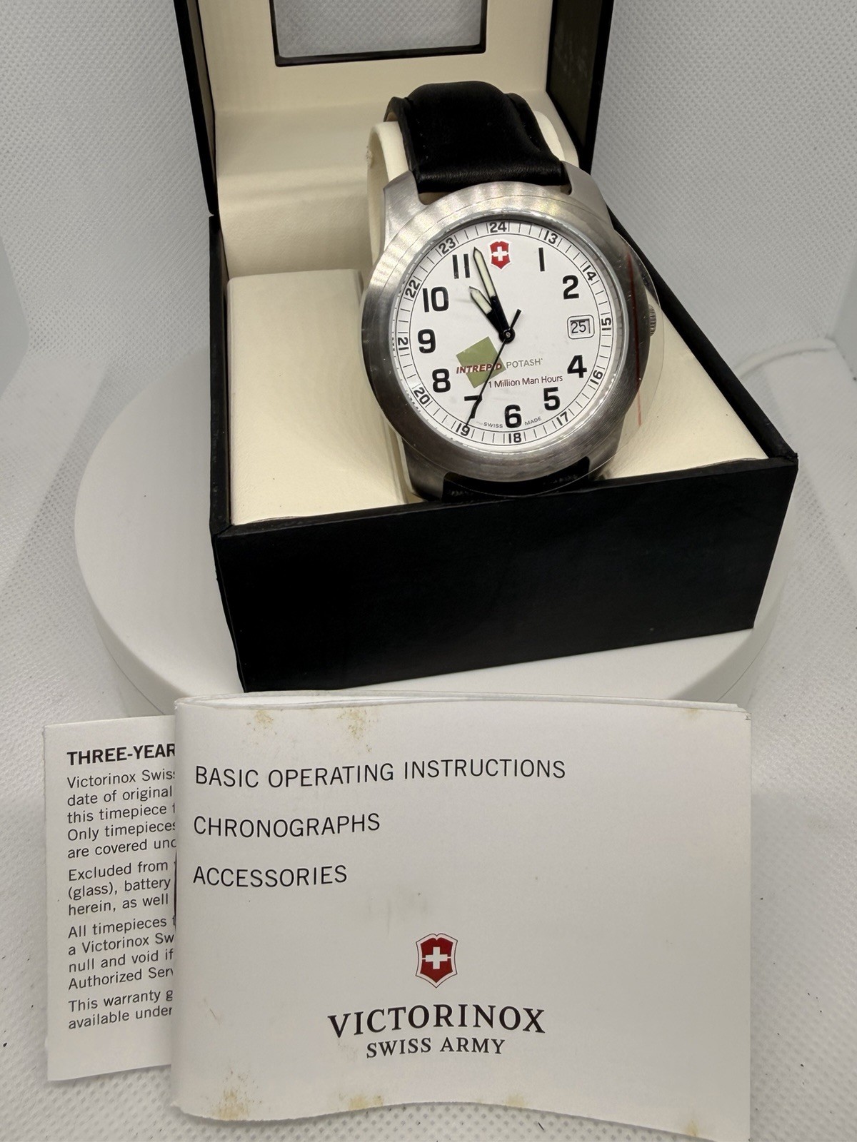 Victorinox Swiss Army Quartz White Dial Arabic Date Black Leather 100m