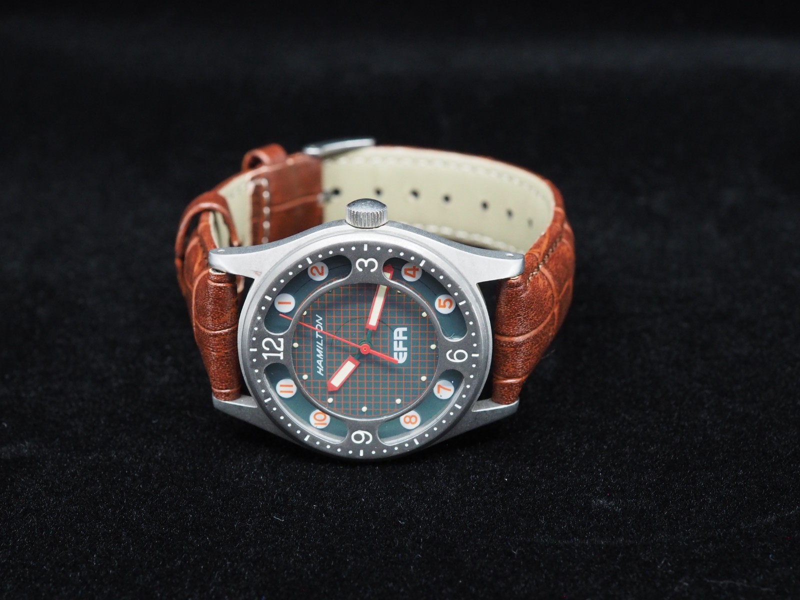 Rare Vintage Near MINT Hamilton EFA Black Dial Quartz 32mm Mens Watch JAPAN