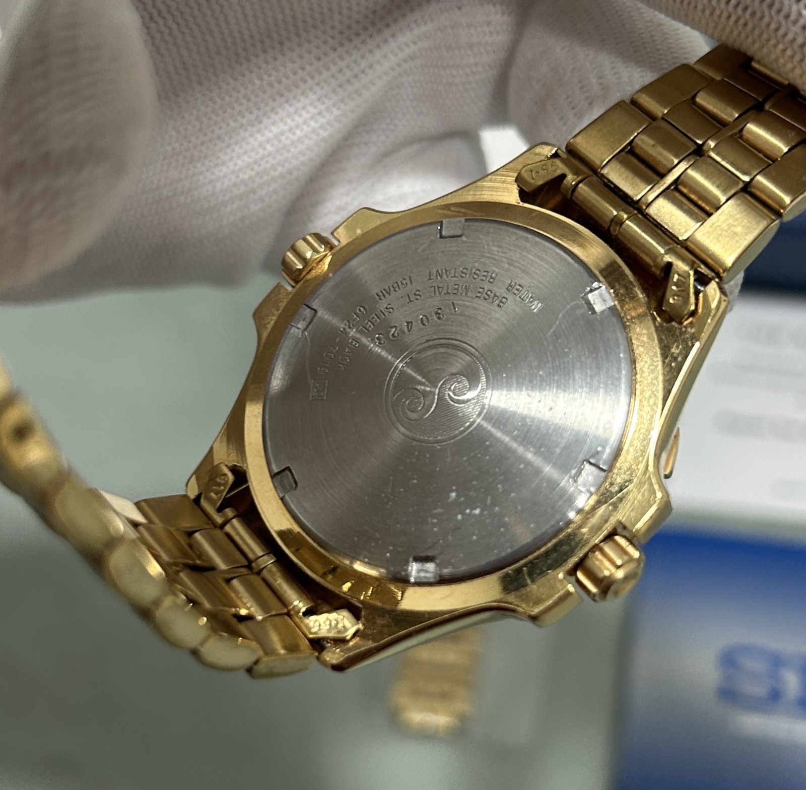 Seiko Tidemaster 6F24-7019 Sports 150 Moon Phase Tide Watch Gold Tone with Box