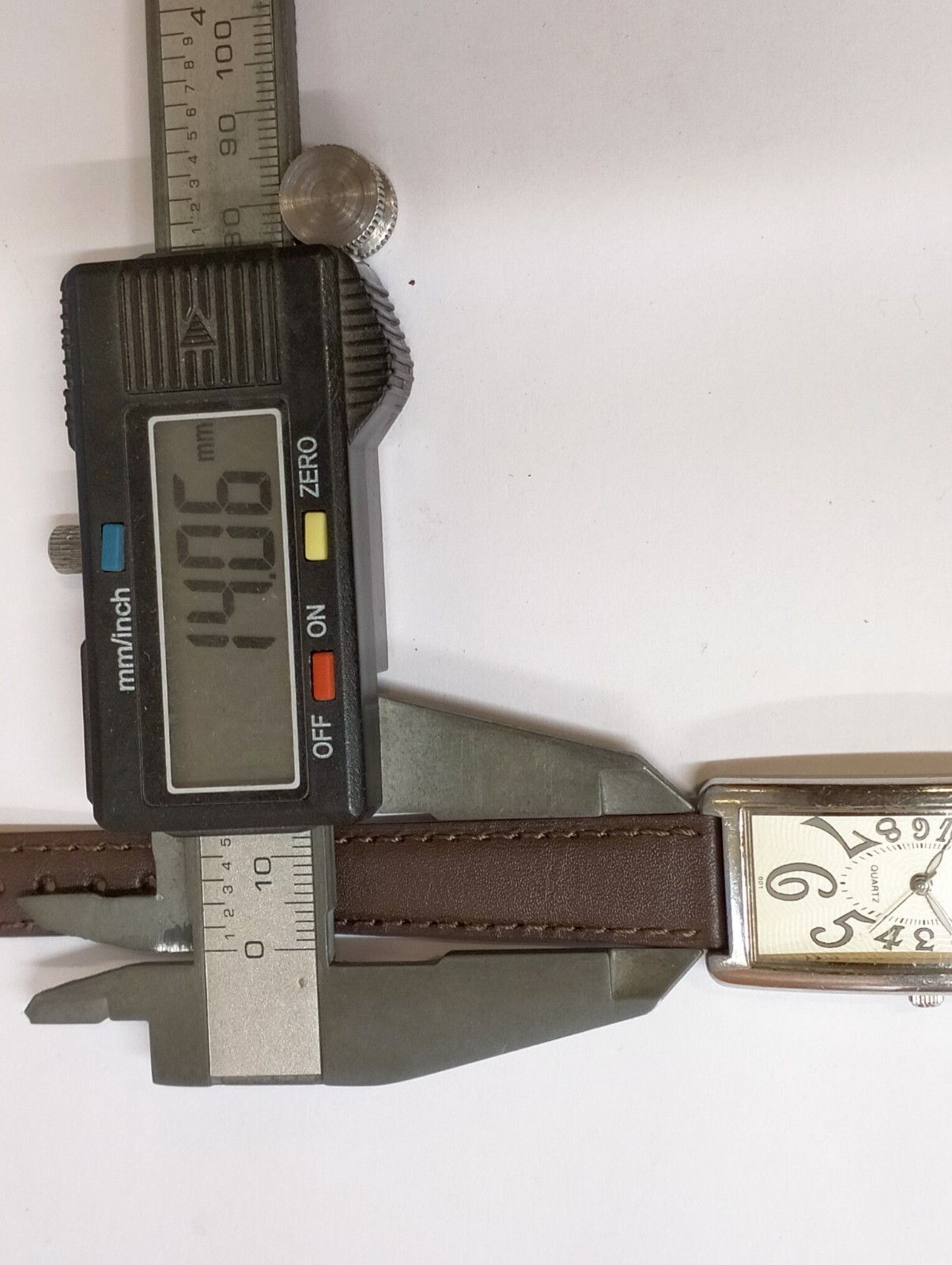 SOLVIL QUARTZ TEXTURED WHT DIAL 48-0022 JAPAN UNISEX ADULTS FULL WORKING VINTAGE