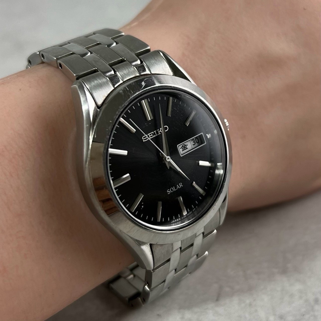 SEIKO Solar V158-0AZ0 Day-Date Black Dial Mens Wristwatch Made in Japan