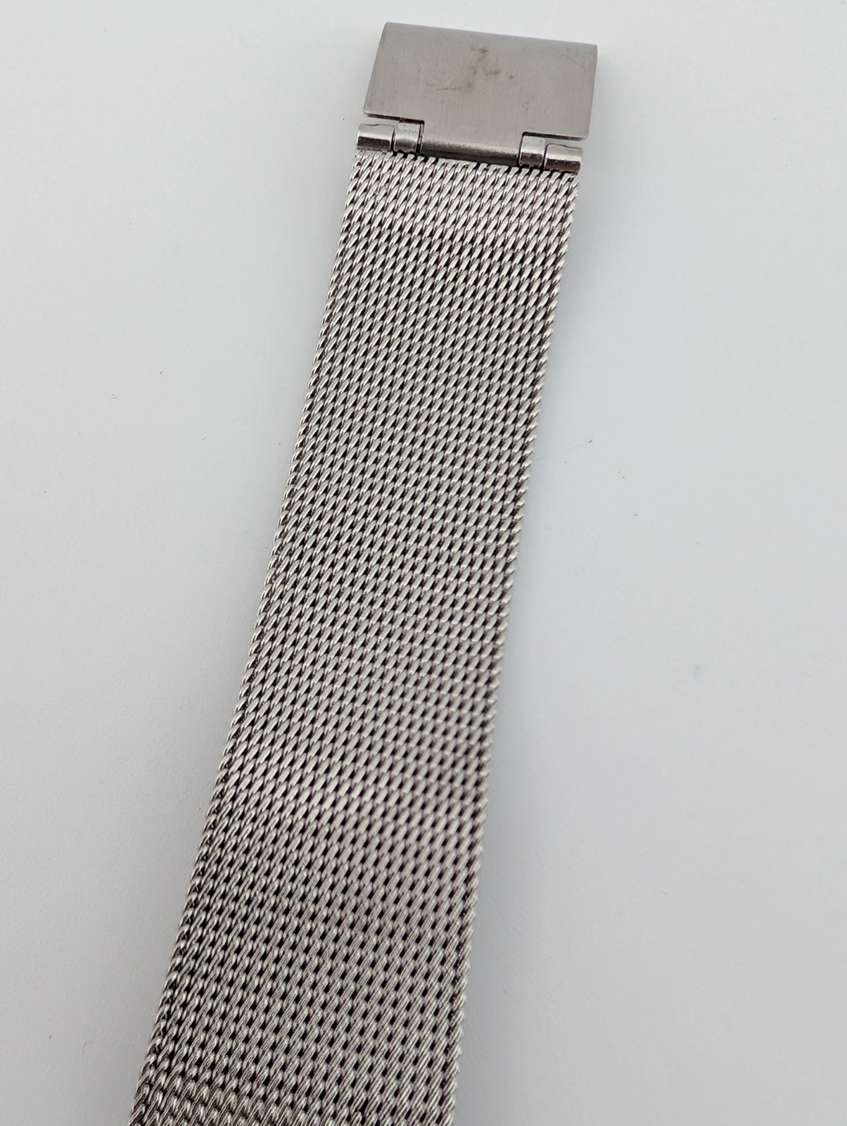 Attention Watch Women 35mm Case Silver Adjustable Mesh Metal Band- New Battery