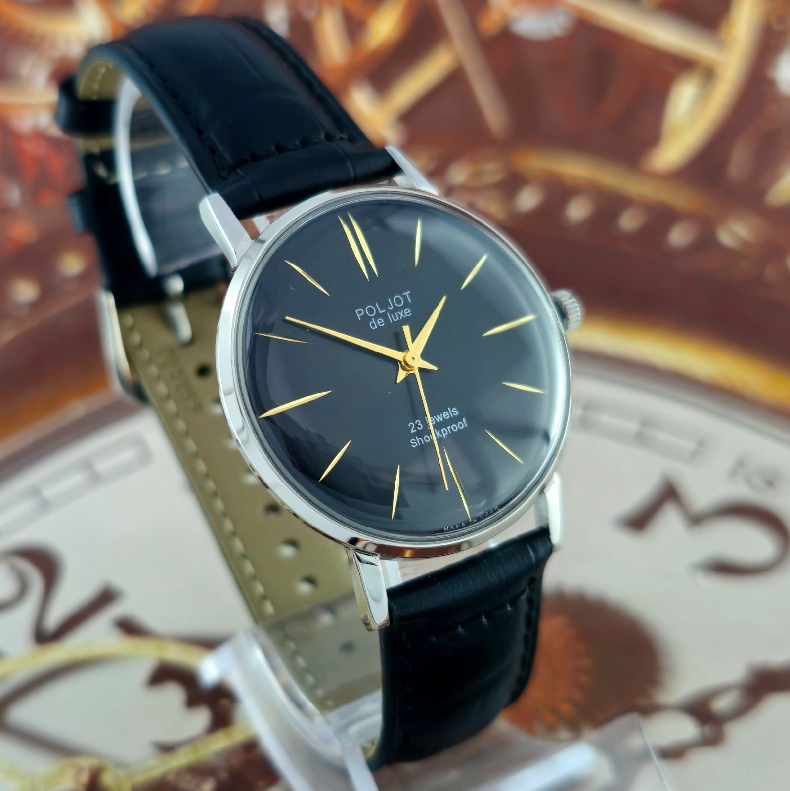 Poljot De Luxe ULTRA SLIM Soviet Wristwatch 2209 Black Dial Vintage Watch USSR
