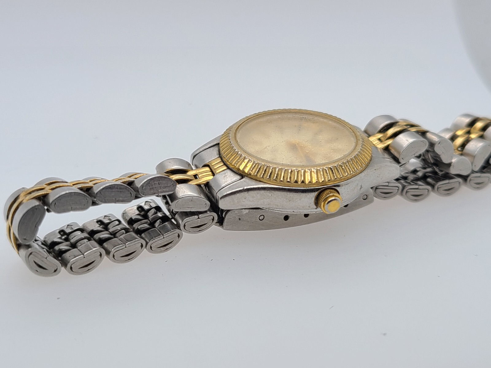 Citizen Womens Quartz Watch 1002 R15119 RC President Silver Dial for Part/Repair