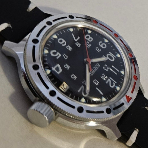 Vintage Men’s “Amphibia” Vostok Automatic 2416 31J USSR 1970 200m Diver Watch