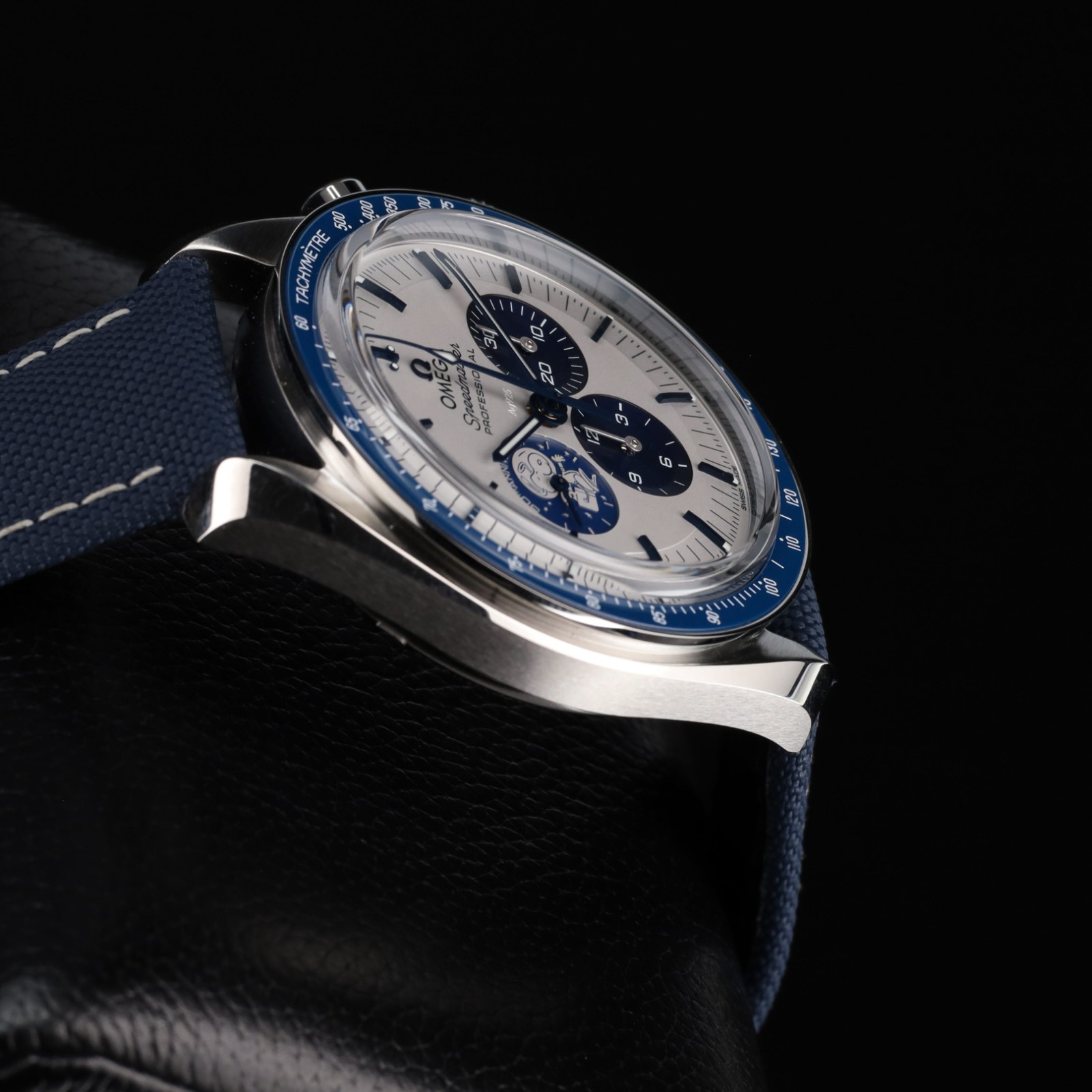 OMEGA Speedmaster Anniversary Series 310.32.42.50.02.001 “Silver Snoopy Award”