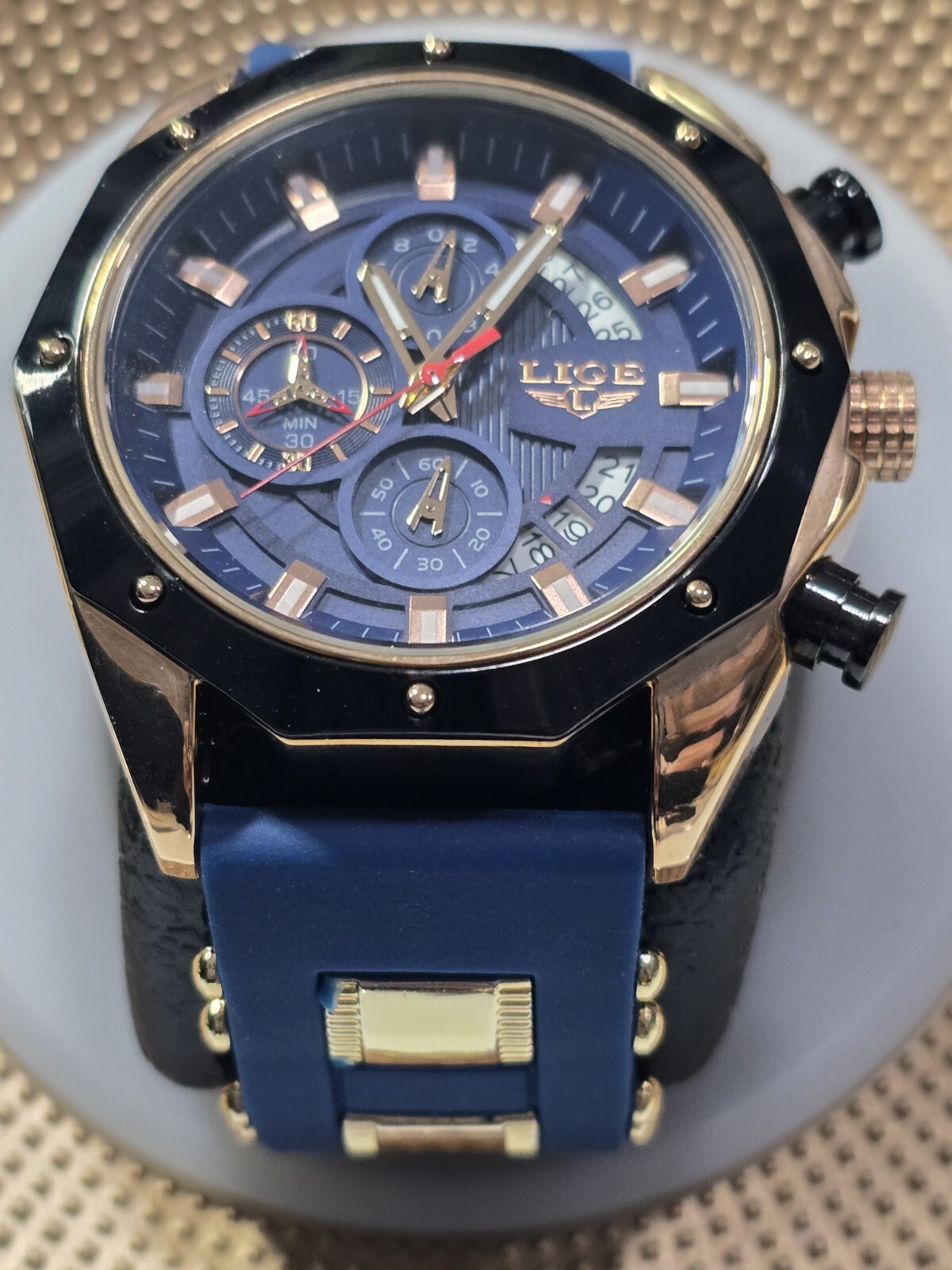 LIGE 1853 DREAM QUARTZ MEN’S WATCH, RUBBER BLUE BAND WITH STAINLESS ACCENT, NWT
