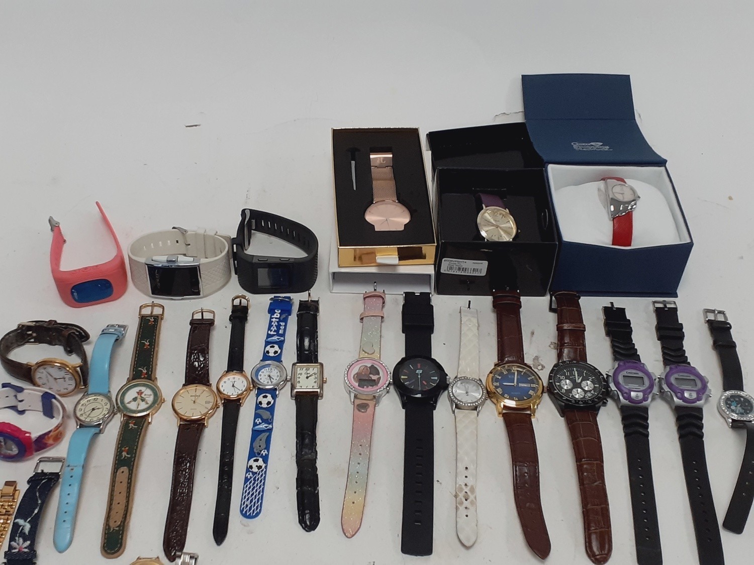 38 x Assorted Watch Collection Various Brands, Styles Sizes Spares/ Repairs