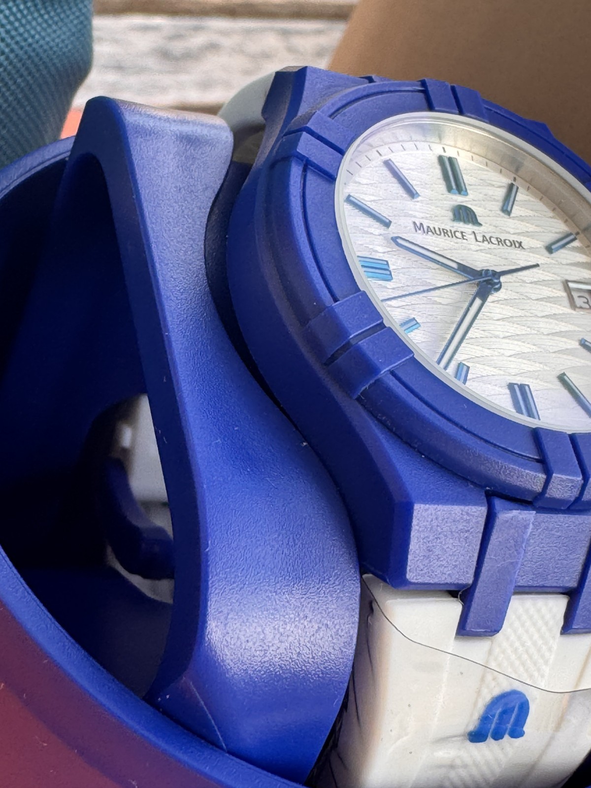 Maurice Lacroix AIKON #tide 40mm Quartz White AI2008-BBB11-300-0 Full Set BNIB