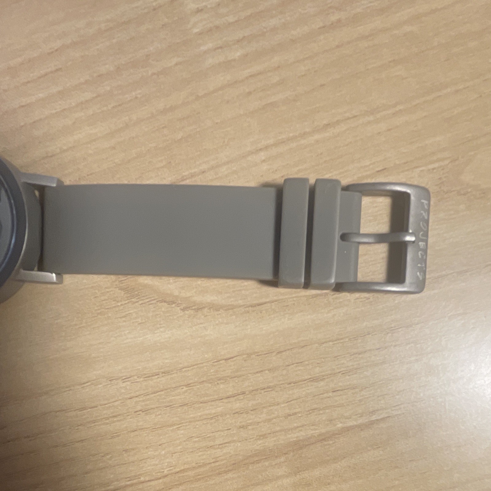 Unisex Casual Analog Wristwatch Gray Dial Round Silver Case Gray Strap