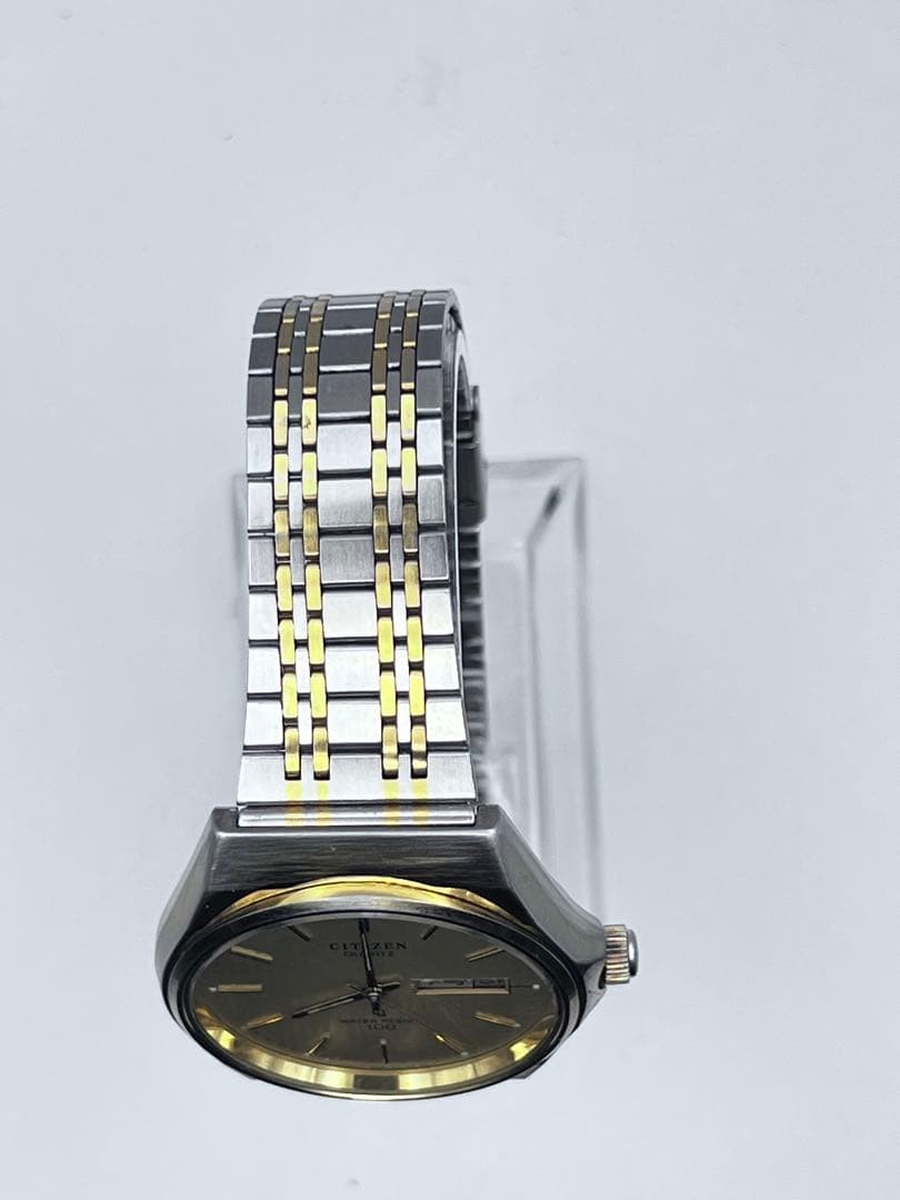 CITIZEN QUARTZ wristwatch, gold and silver case.