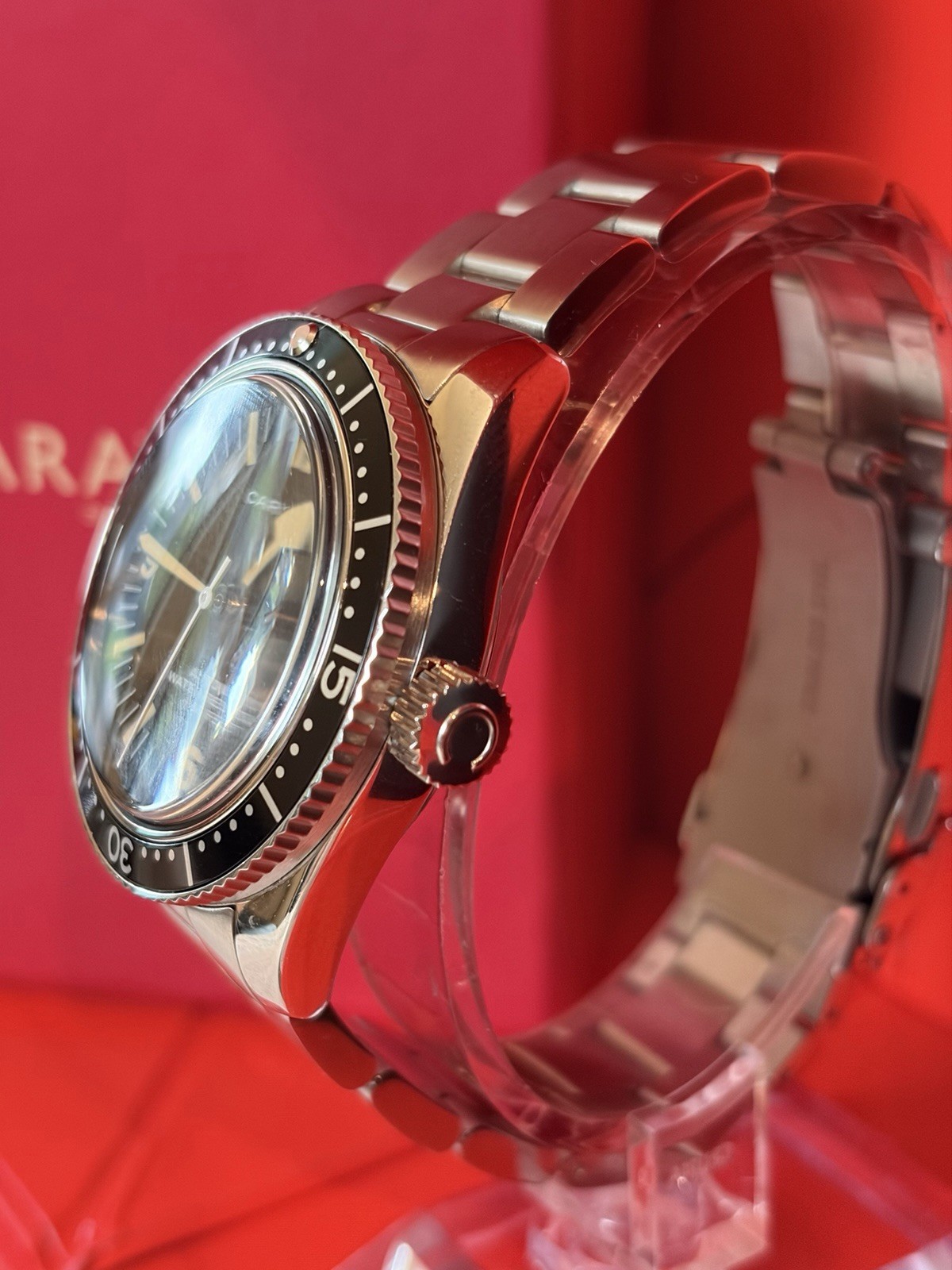 Caravelle Automatic Diver Date Black Dial 40mm Steel Bracelet 666ft Box Papers