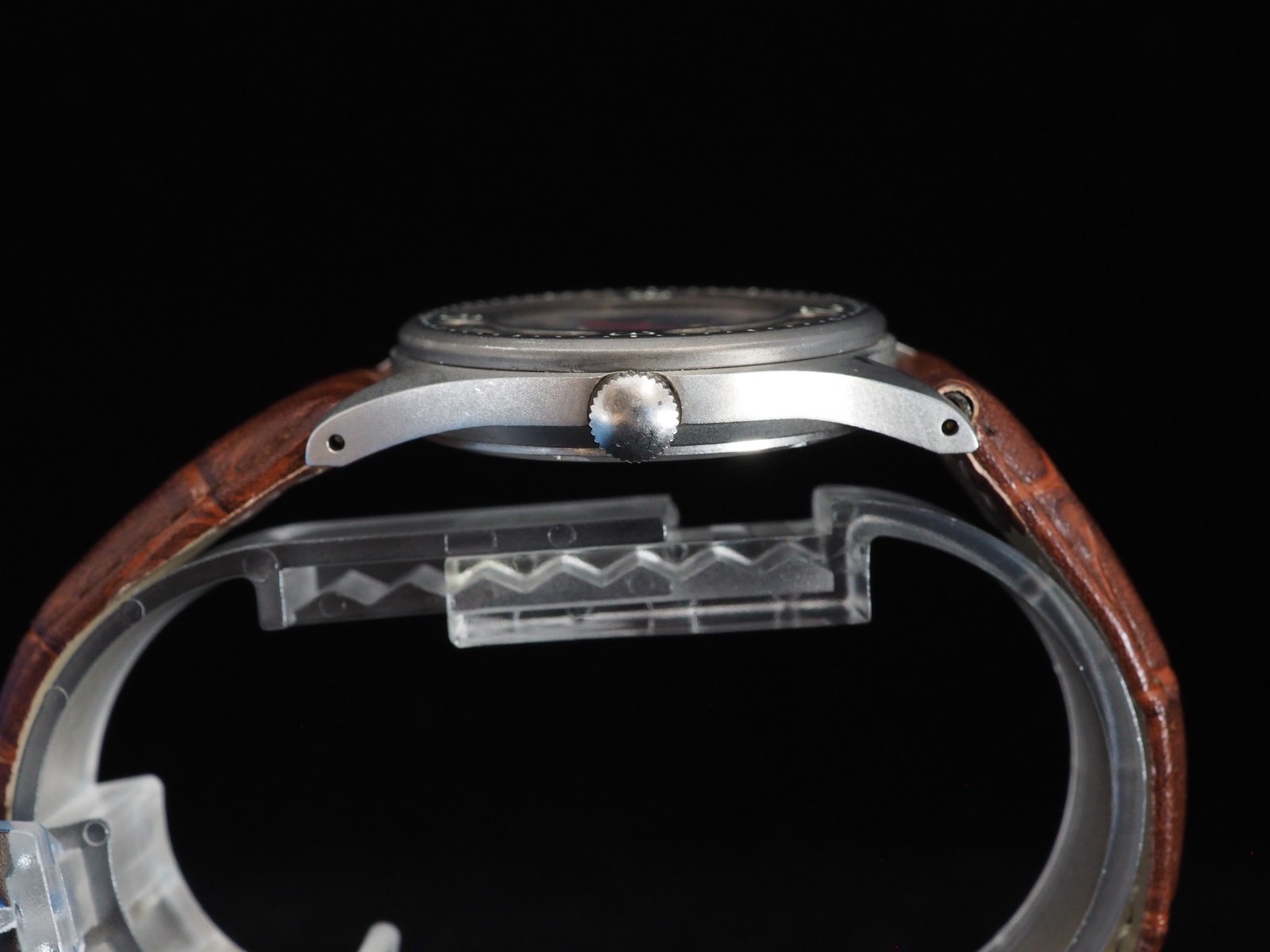Rare Vintage Near MINT Hamilton EFA Black Dial Quartz 32mm Mens Watch JAPAN