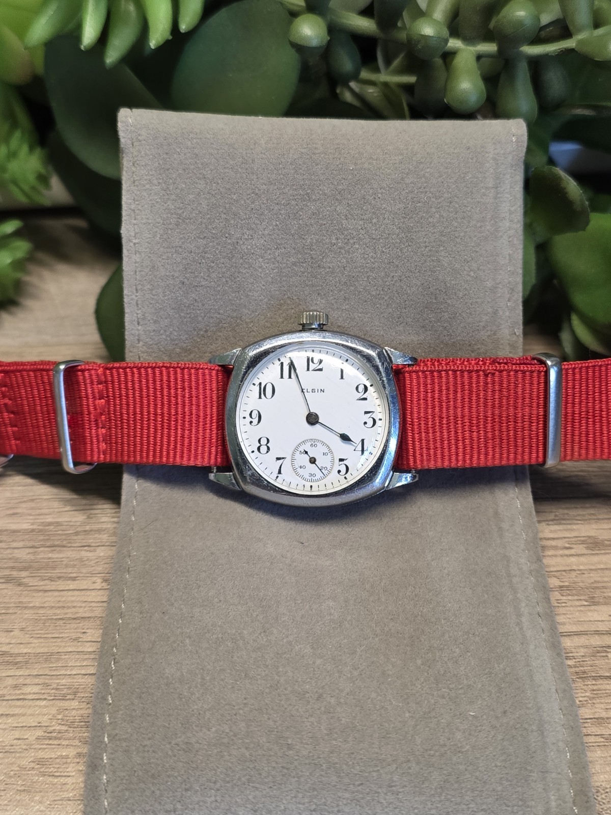 Elgin Vintage Manual Wind Cushion Case White Dial Small Seconds 1918-1925