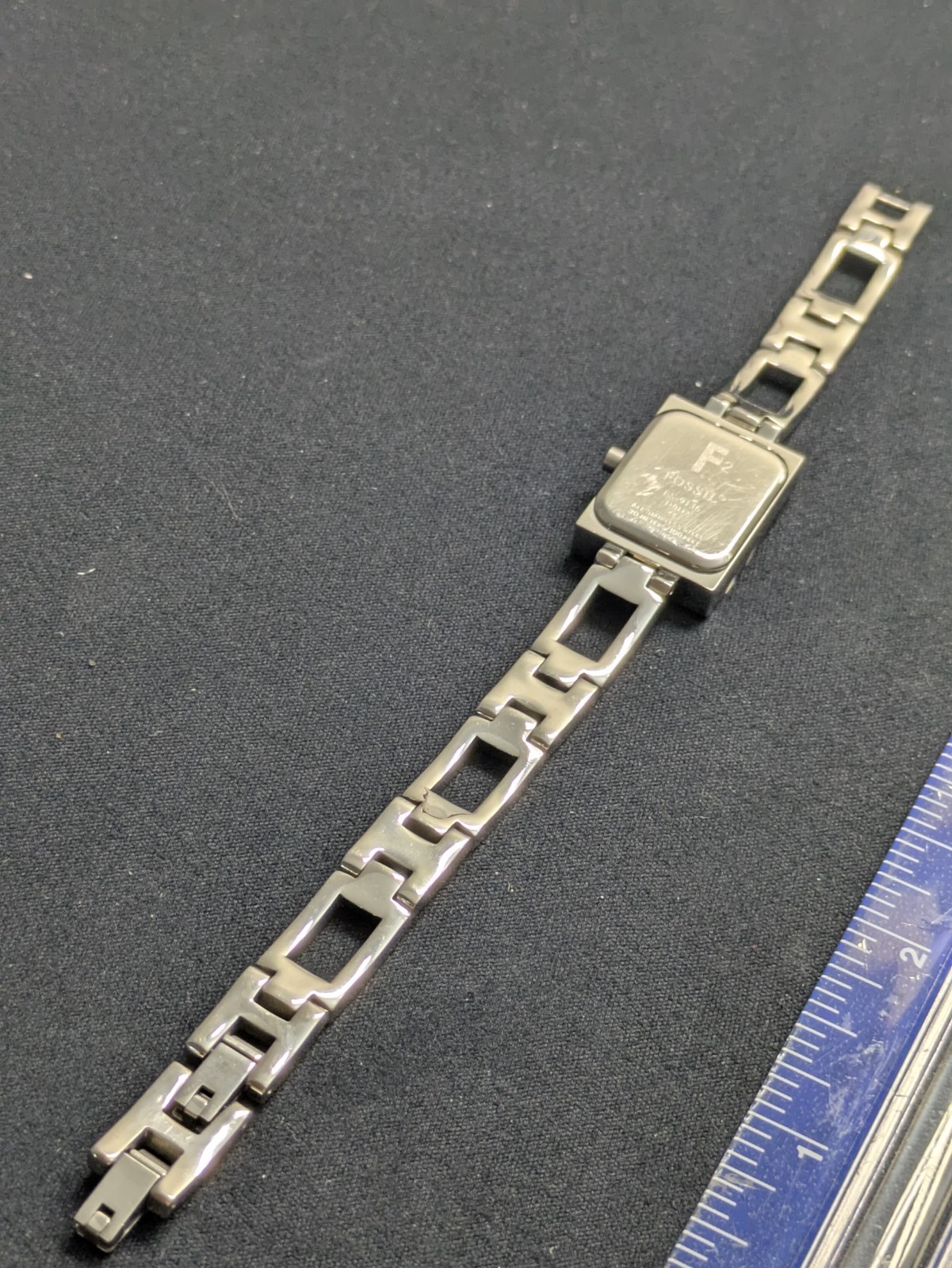 Fossil F2 Reflective Blue Ladies Watch 17mm ES-9136 Silver New Btry 5.9″ – 6.5″