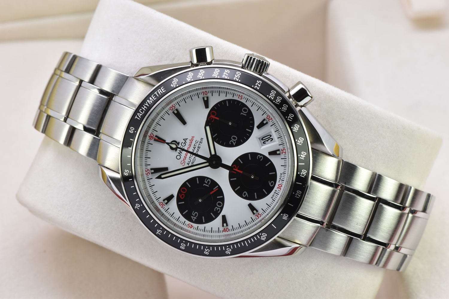 Omega Speedmaster White Black Panda Dial 40MM Watch 323.30.40.40.04.001 #60444