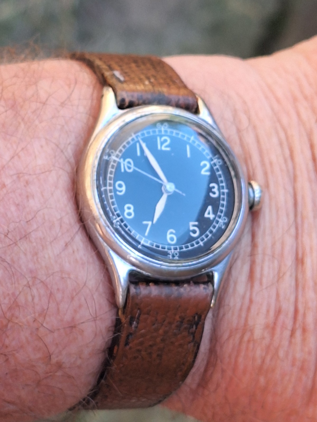 Vintage WWII Bulova Military Issued RAF 6B Wristwatch-Unusually-Fully Working.