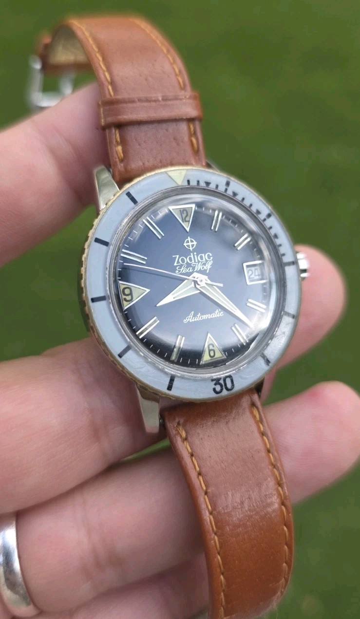 Vintage 1960’s ZODIAC Seawolf Bakelite Bezel Black Dial Automatic Men’s Watch