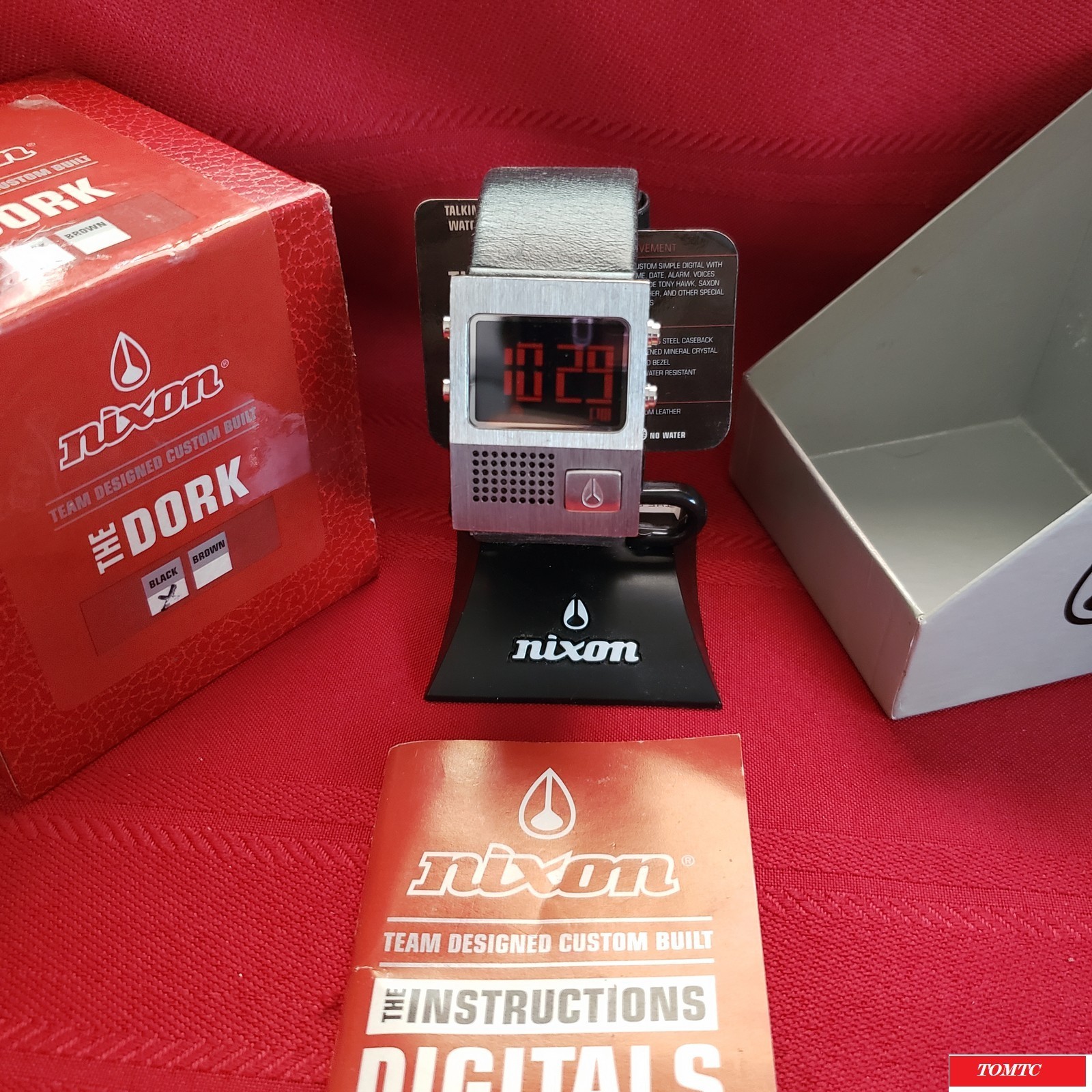 Nixon “The Dork” (Black) China Movement w/ Original Box & Stand & Manual [4C]