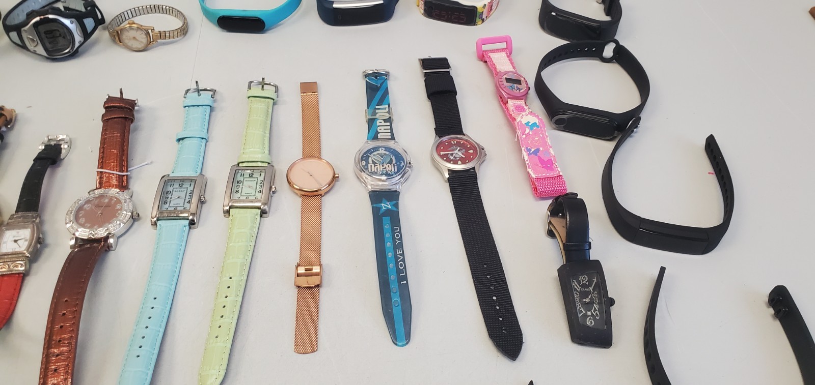 Watches Lot Of Assorted Men’s & Women’s Styles Mixed Fashion Bulk Wholesale