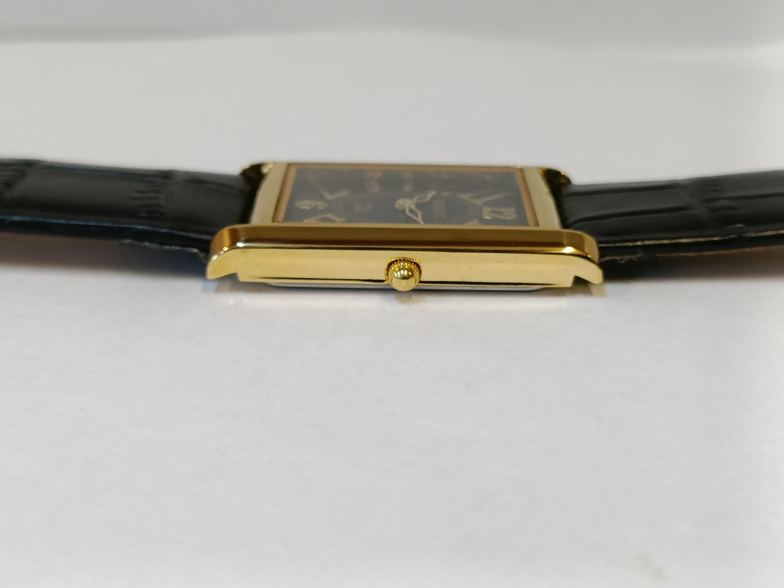 VINTAGE SEIKO SLIM QUARTZ BLACK DIAL JAPAN MEN’S WORKING DRESS WATCH