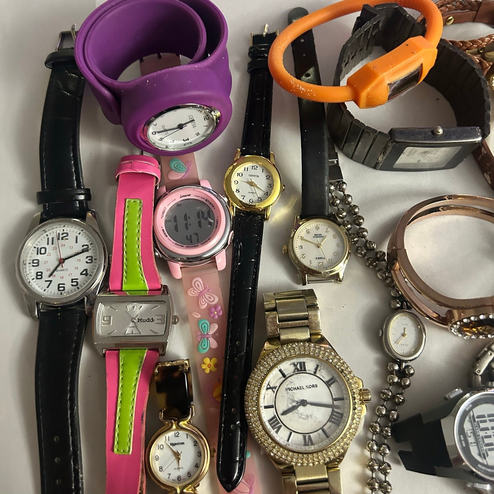 Assorted Watches Used Not Working For Parts Or Pieces lot 20